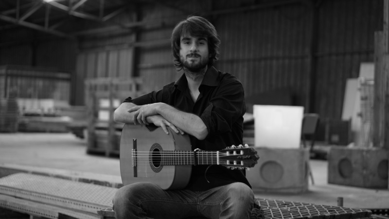 Csaba Ökrös, guitariste flamenco, en récital